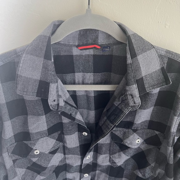Design in Italy Flannel Button Down Black Grey Checkered Size Large - Picture 6 of 7
